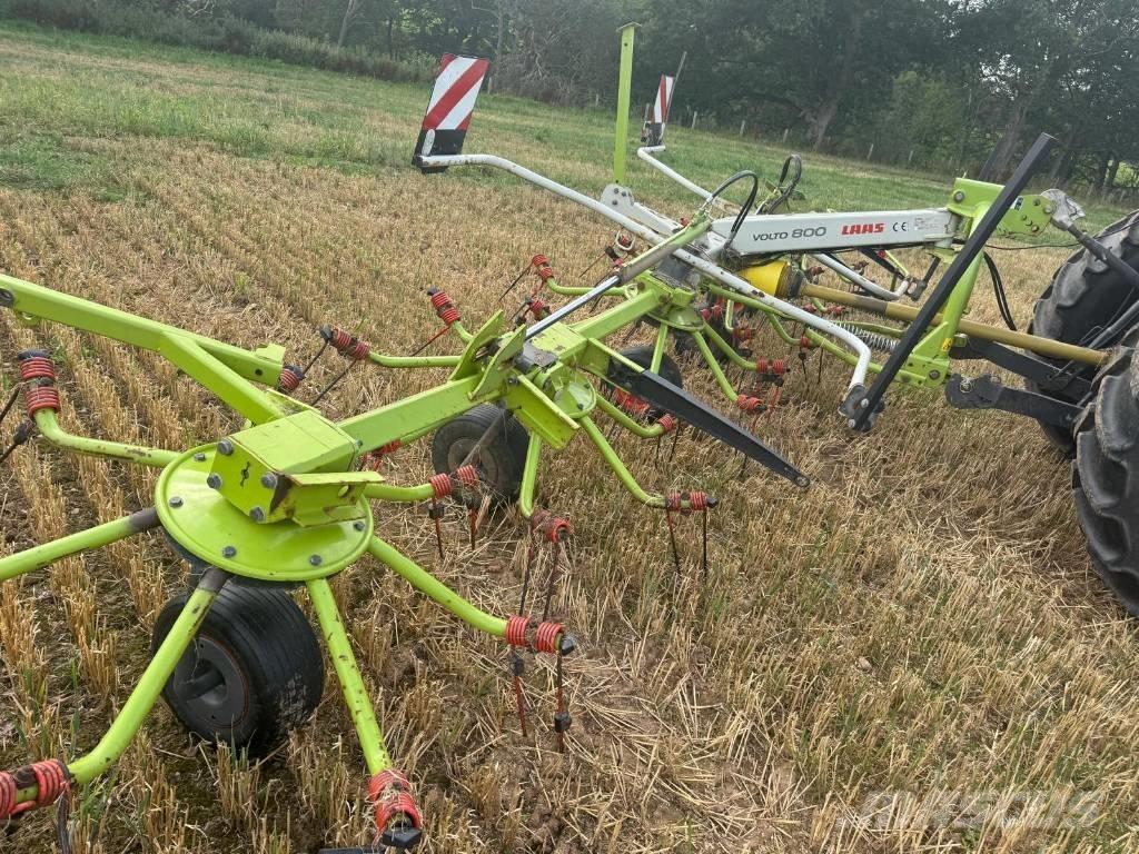 CLAAS Volto 800 耙與翻草機