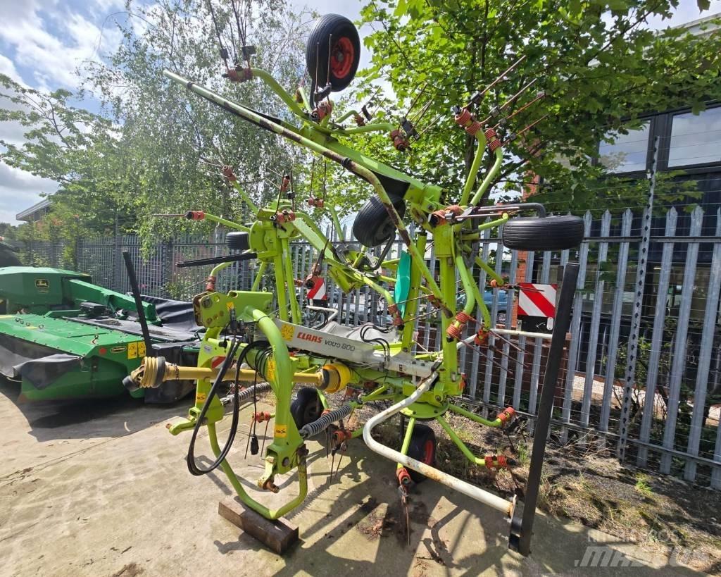 CLAAS Volto 800 耙與翻草機