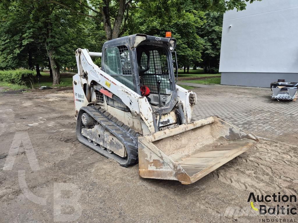 Bobcat T 590 推土機