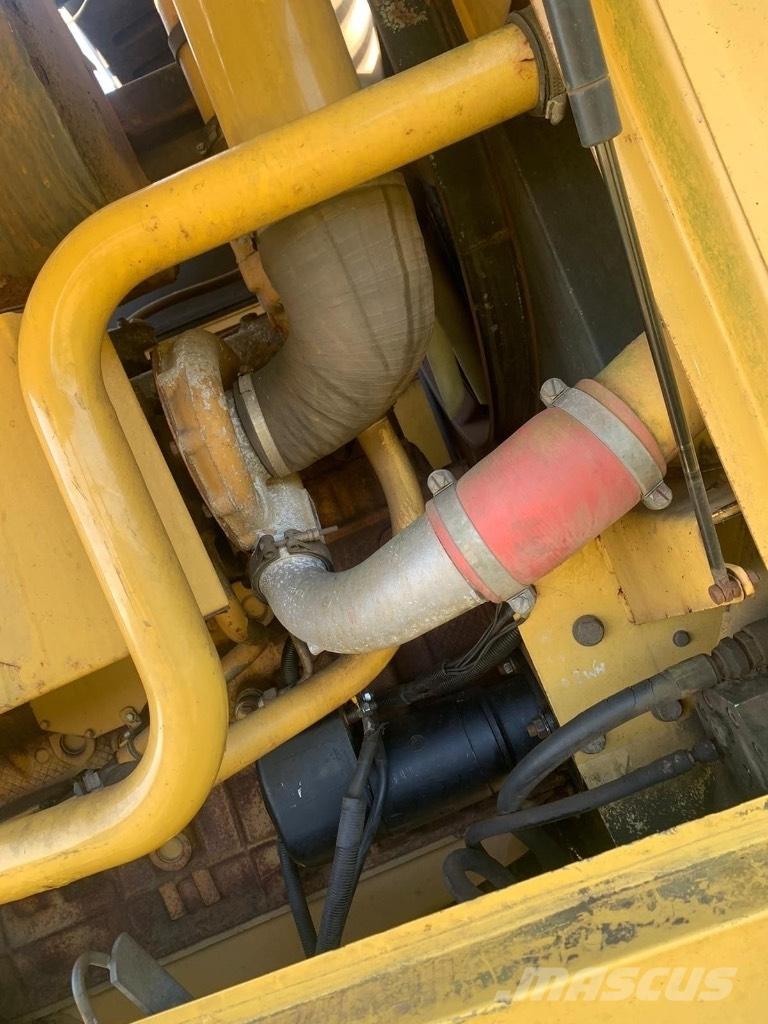 New Holland Fx375 自走式飼料採集機