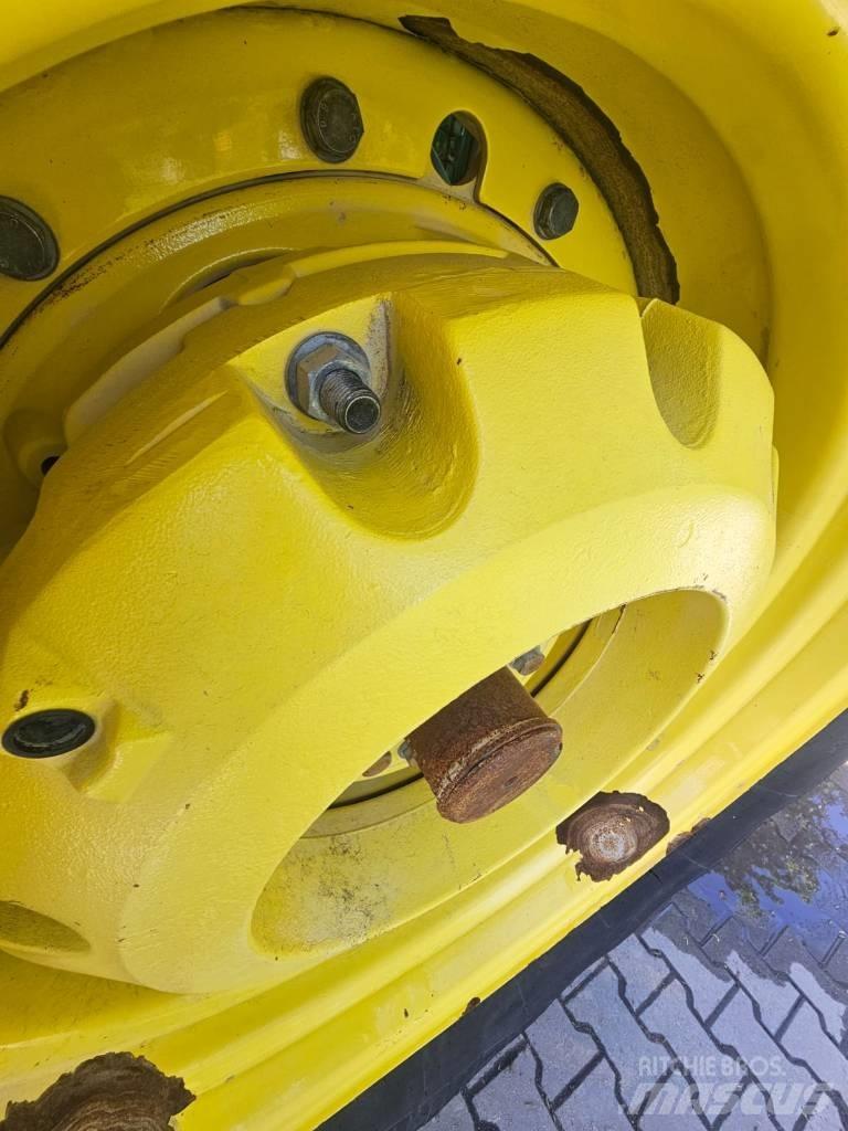 John Deere 8245 R 曳引機