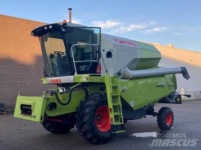 CLAAS AVERO 240 聯合收穫機