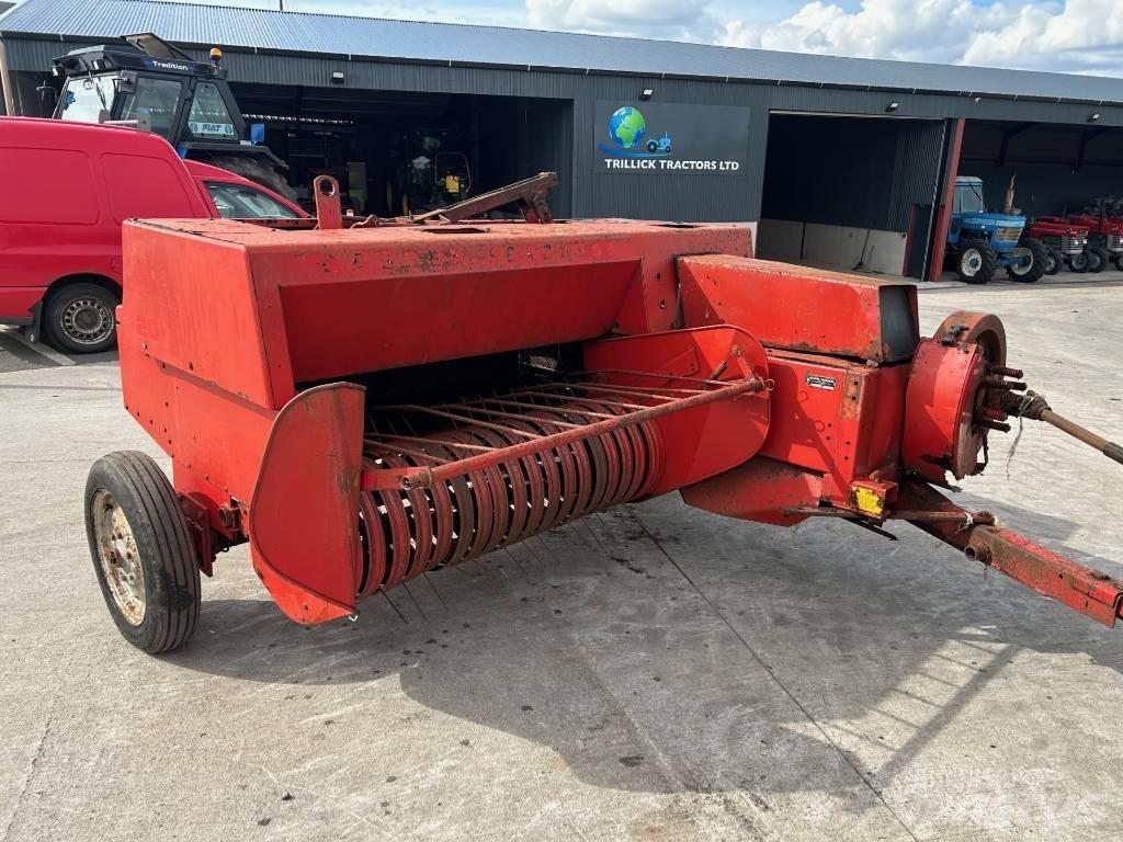 Massey Ferguson 120 方形打捆機