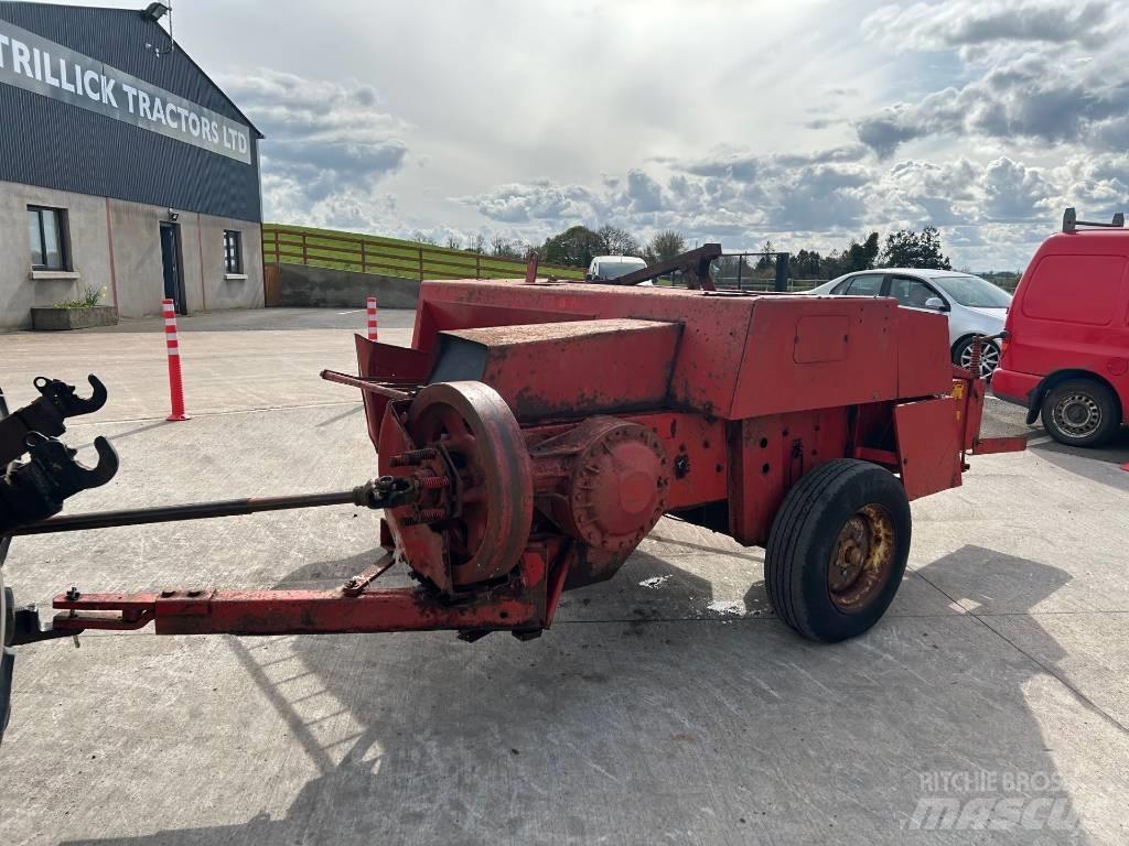 Massey Ferguson 120 方形打捆機