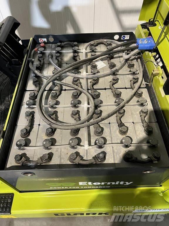 Clark GTX18 電動堆高機