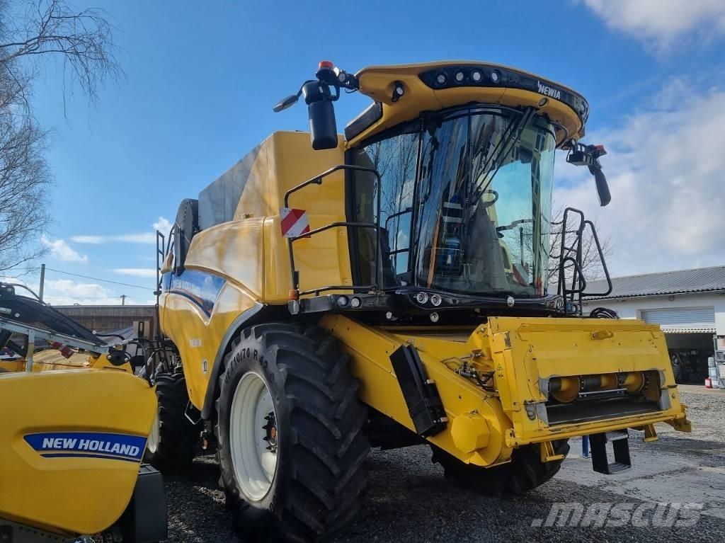 New Holland CX 8.70 聯合收穫機