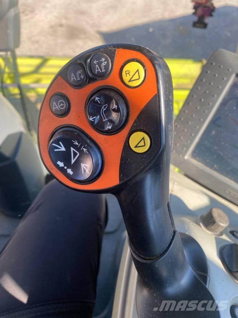 CLAAS Jaguar 950 自走式飼料採集機