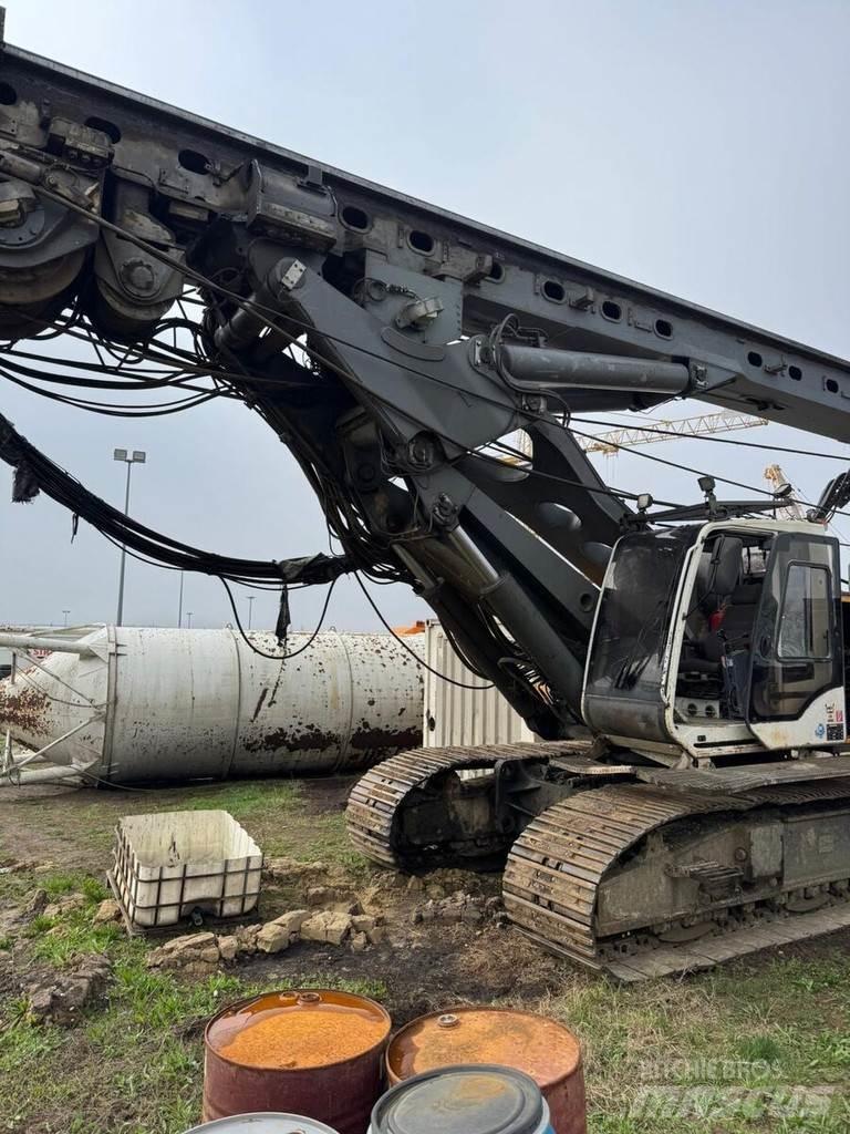 Liebherr LB 28 重型鑽孔機
