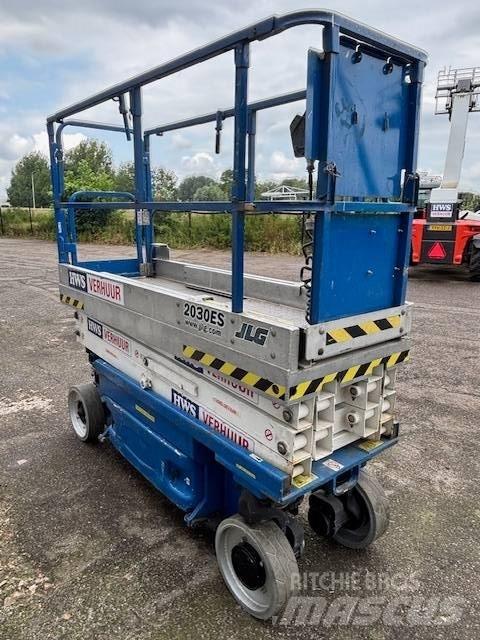 JLG 2030 ES 剪式升降機