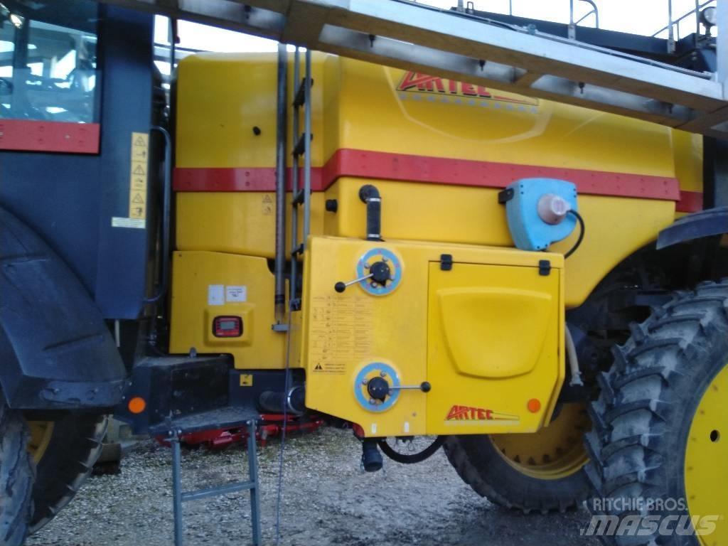 Artec F40 自走式噴霧機