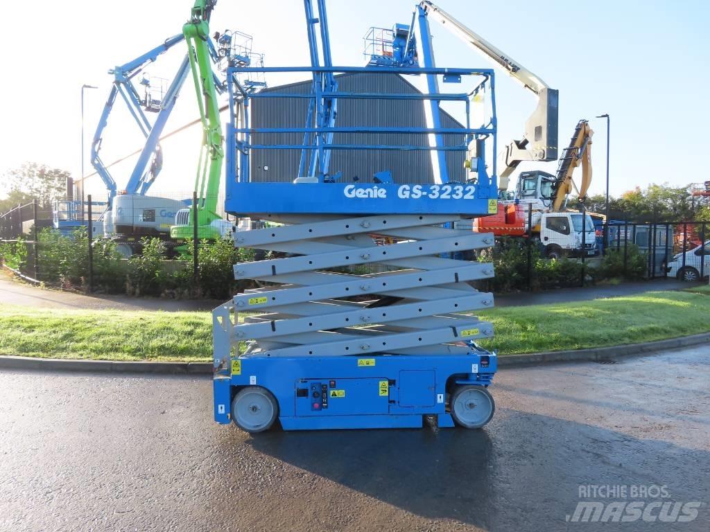 Genie GS 3232 剪式升降機