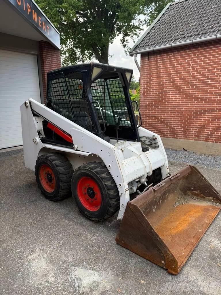Bobcat S130 滑移轉向裝載機