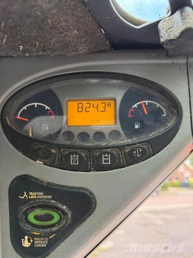 Bobcat S130 滑移轉向裝載機