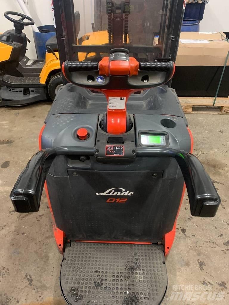 Linde D 12AP 自走式堆積機
