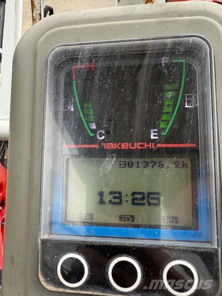 Takeuchi TB 216 小型挖土機/掘鑿機<7t(小型挖掘機)