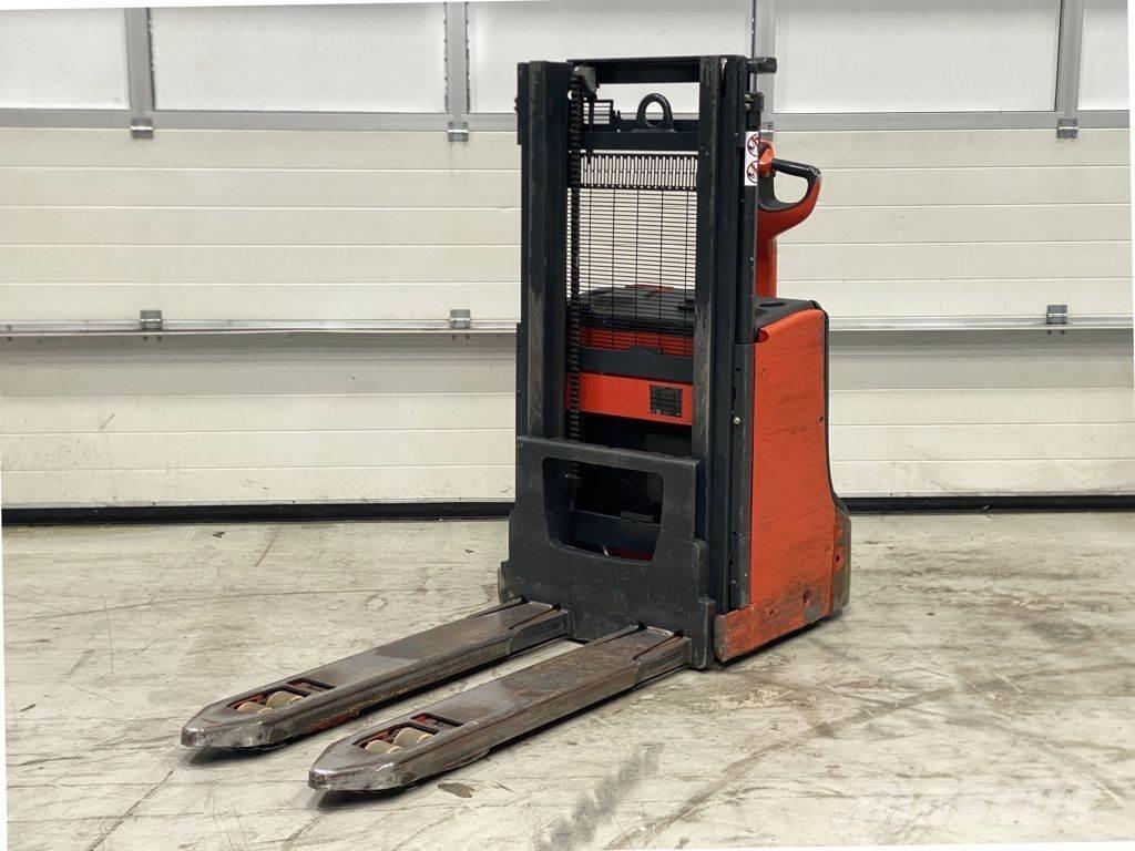 Linde D08 行走控制式堆積機