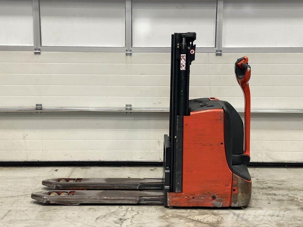 Linde D08 行走控制式堆積機