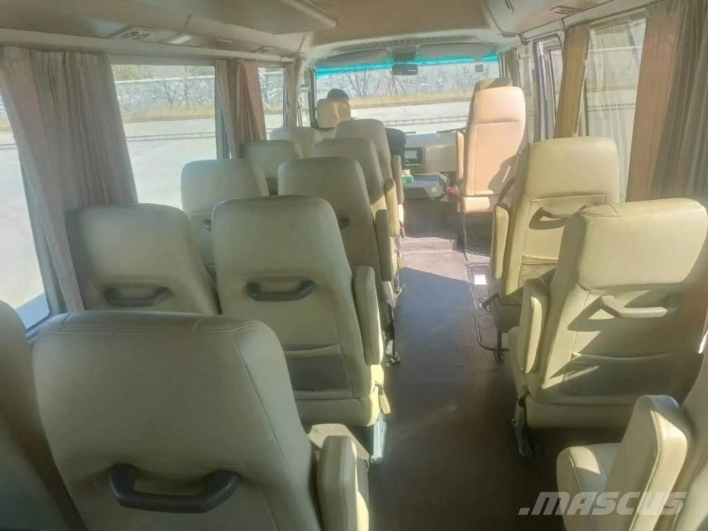Toyota Coaster Bus 迷你巴士