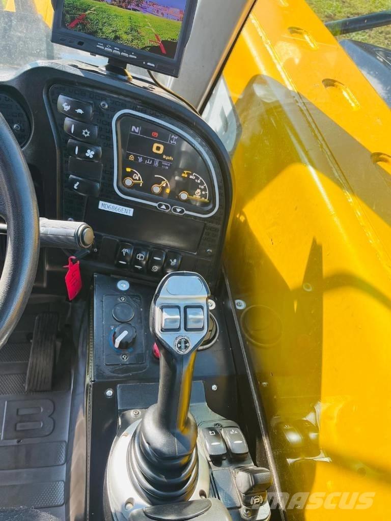 JCB 525-60 伸縮臂操作車