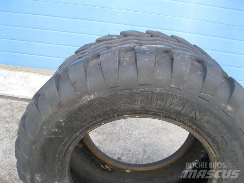 Vredestein 380/55R17 輪胎、車輪和輪圈