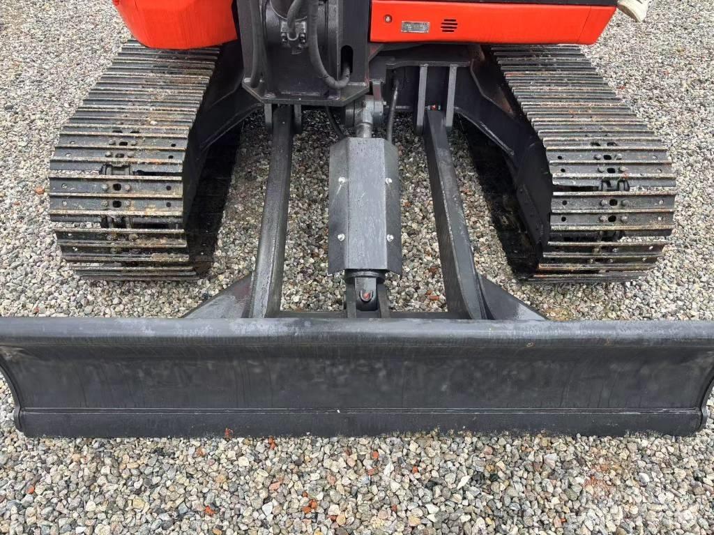 Kubota KX 183 小型挖土機/掘鑿機<7t(小型挖掘機)