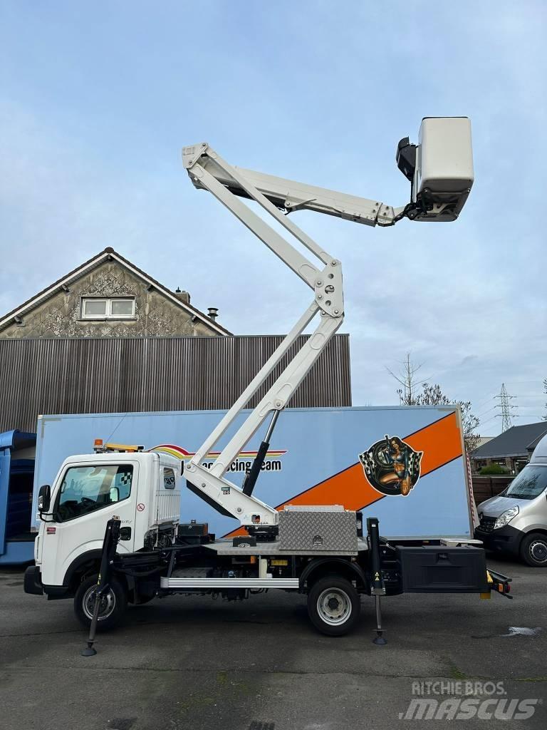 Renault Maxity 卡車裝載高空作業車