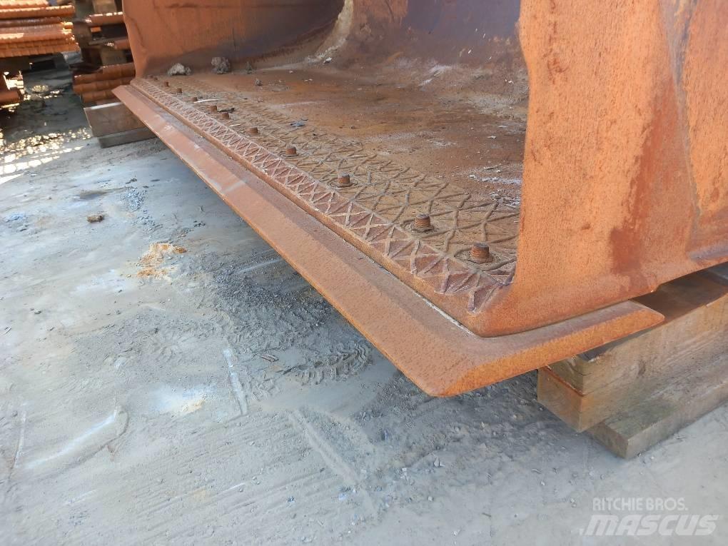 Komatsu WA475-10 鏟斗