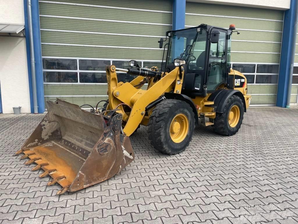 CAT 908 M 輪胎式裝載機