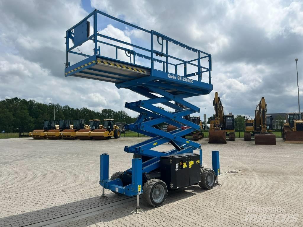Genie GS 3369 DC 剪式升降機