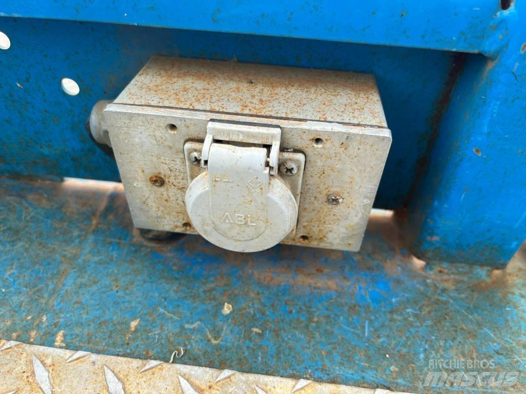 Genie GS 3369 DC 剪式升降機