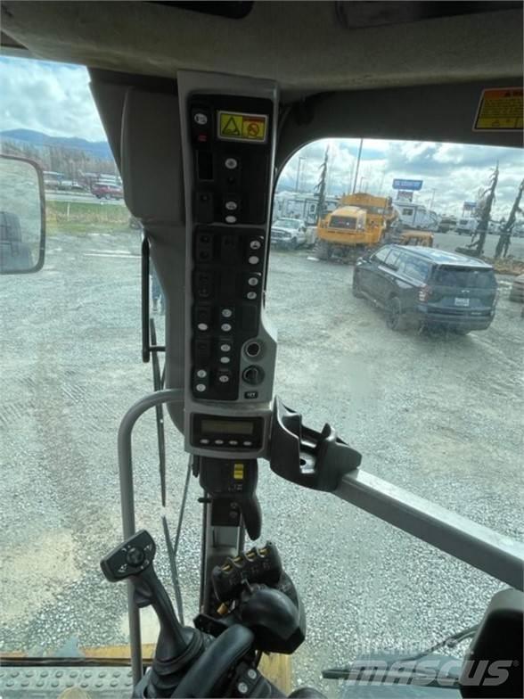 CAT 160M 平土機