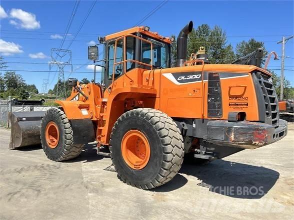 Doosan DL300 輪胎式裝載機