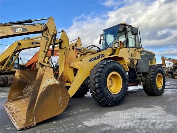 Komatsu WA320 輪胎式裝載機