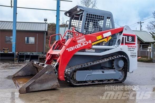 Takeuchi TL8 滑移轉向裝載機