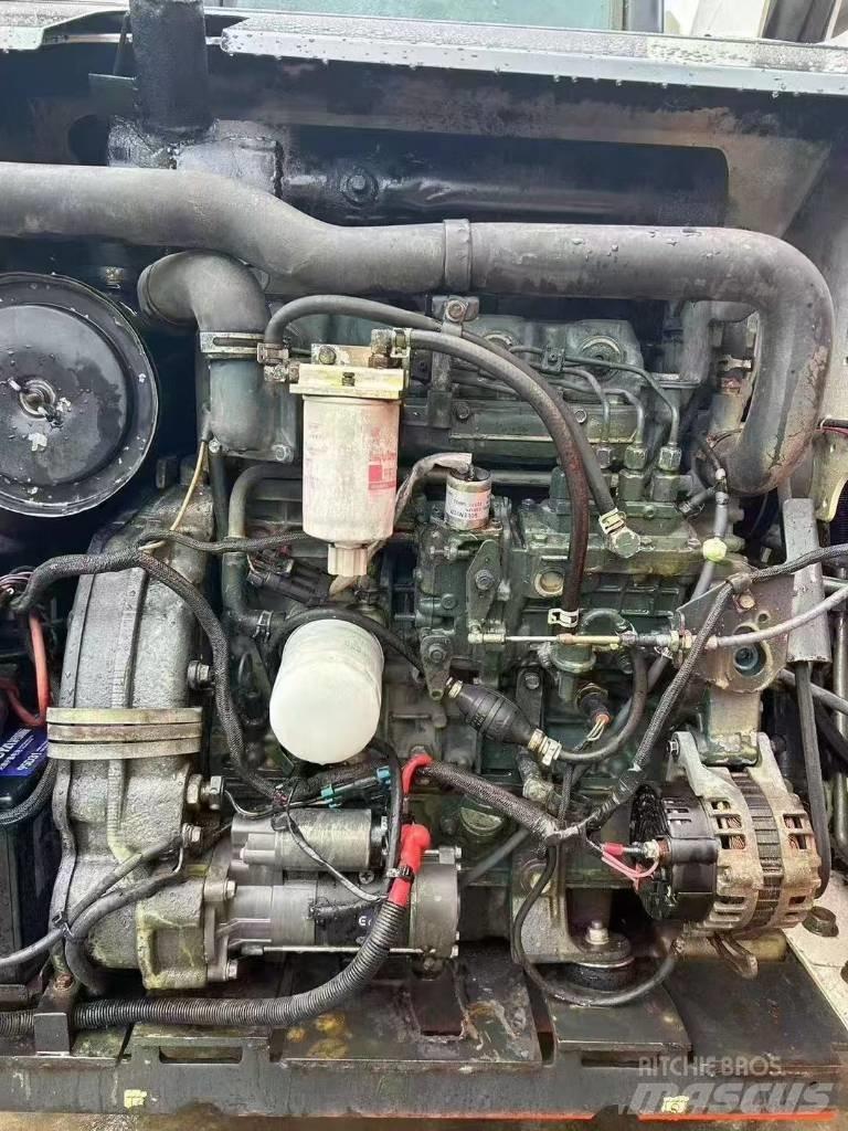 Bobcat S 300 滑移轉向裝載機