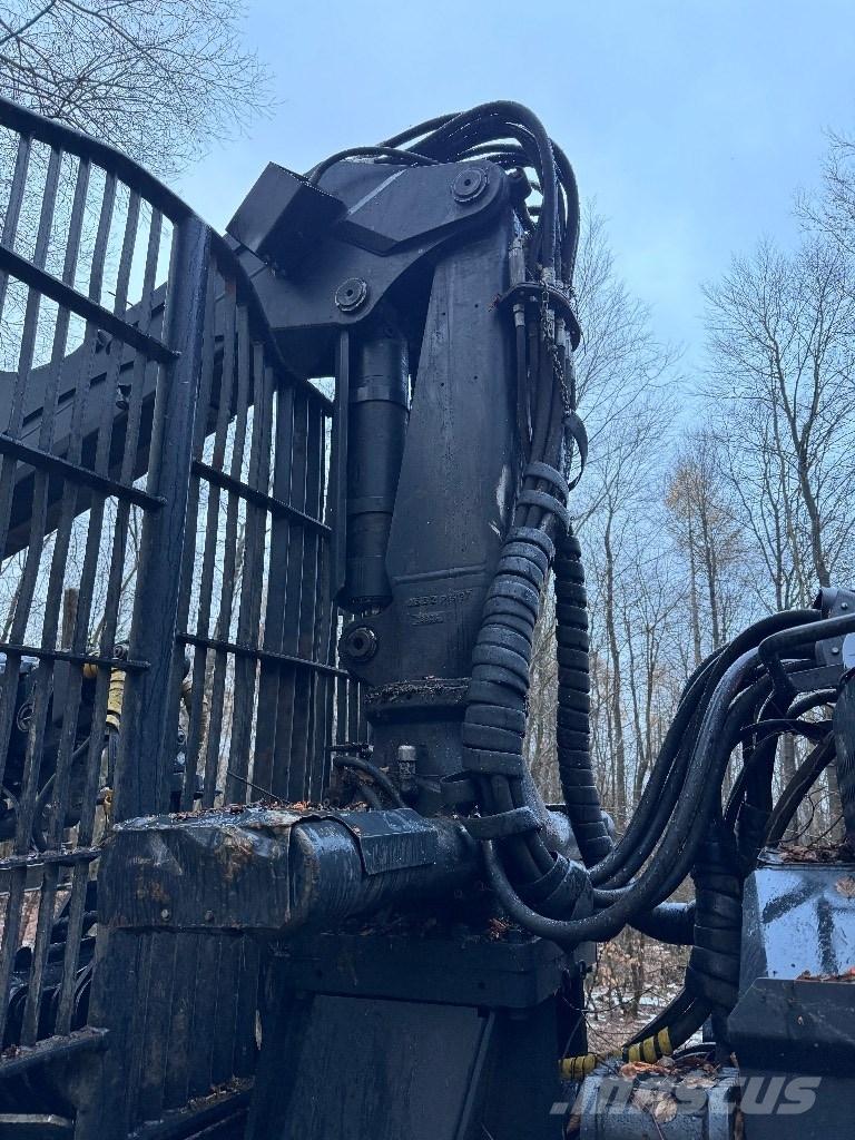 Ponsse Buffalo 8W 集運機