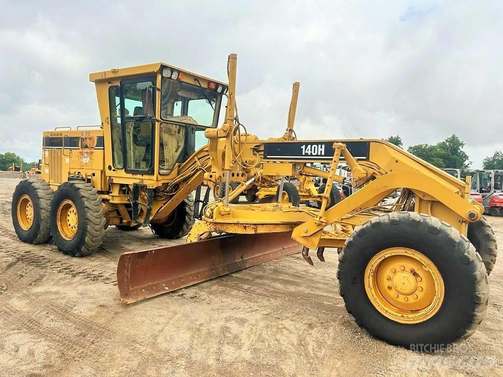 CAT 140 H 平土機