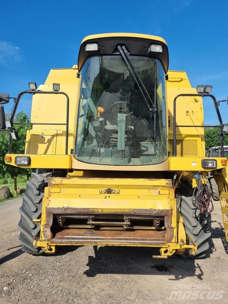 New Holland TX 68 聯合收穫機