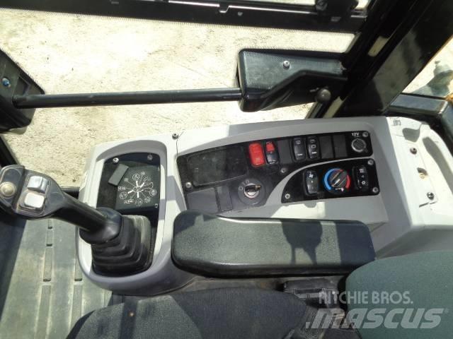CAT 908M 輪胎式裝載機