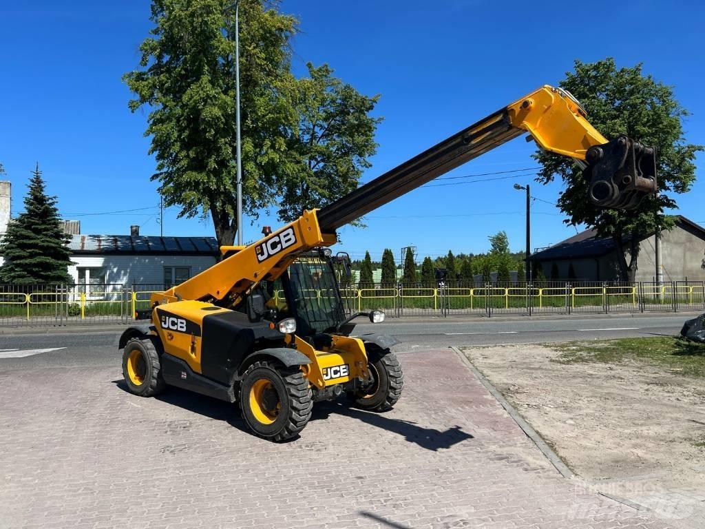 JCB 525-60 Hiviz 伸縮臂操作車