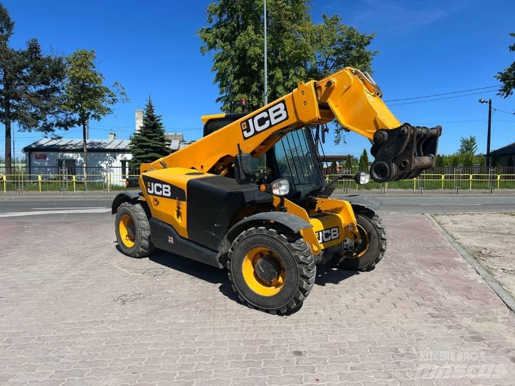 JCB 525-60 Hiviz 伸縮臂操作車