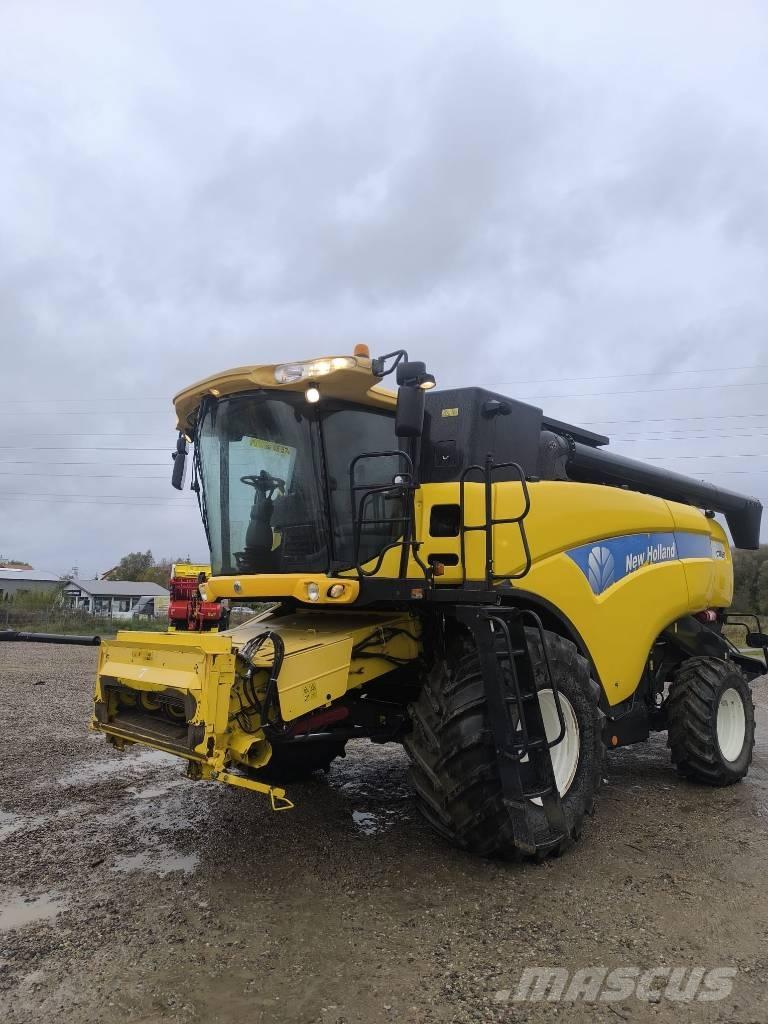 New Holland CX 8060 聯合收穫機