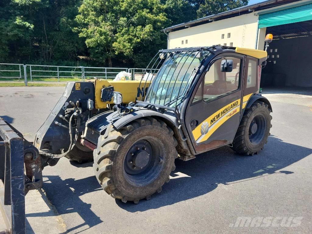 New Holland TH 6.28 農業用伸縮臂裝載機