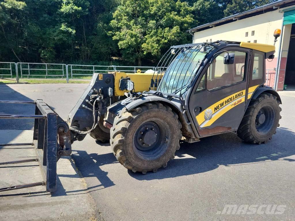 New Holland TH 6.28 農業用伸縮臂裝載機