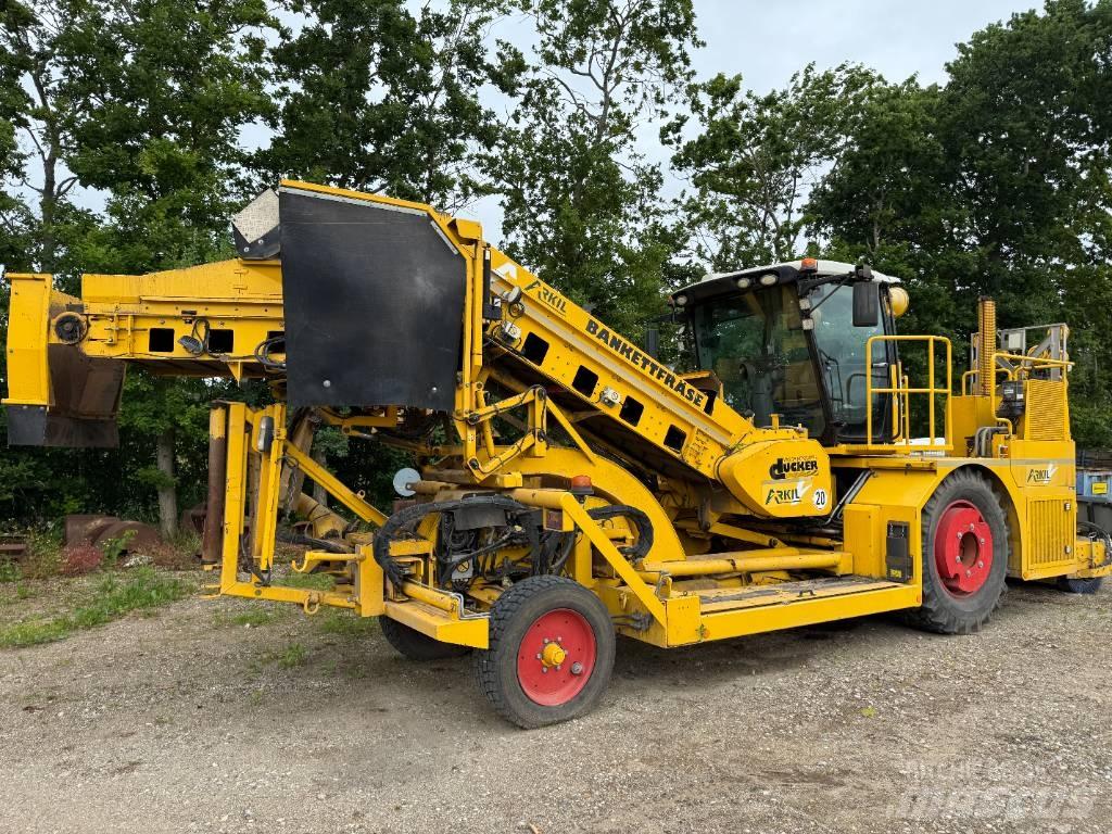 Dücker SBF 900 其他