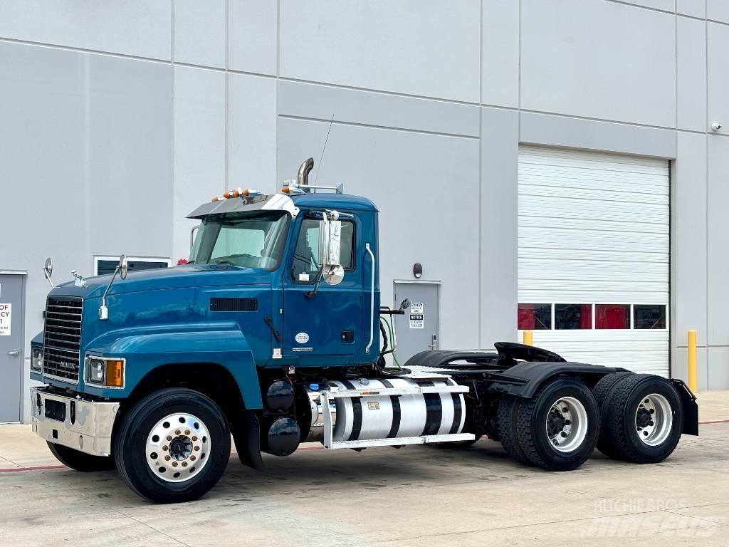 Mack Pinnacle 曳引機組件