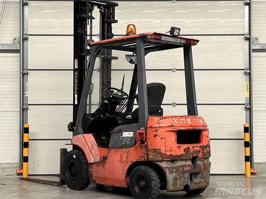 Toyota 02-7FDF15 柴油卡車