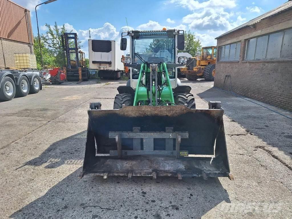Liebherr L506C 小型裝載機