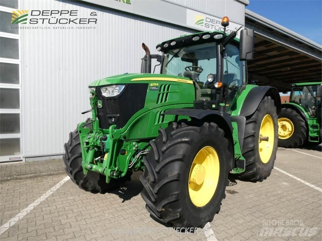 John Deere 6215R 曳引機