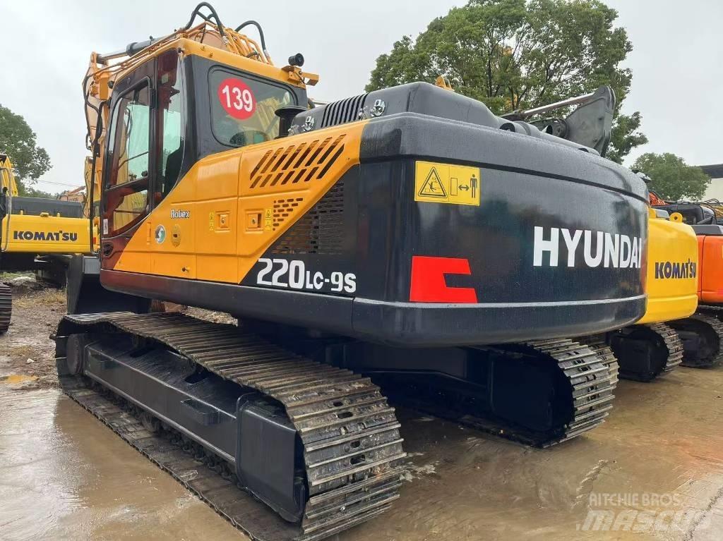 Hyundai R220LC-9S 旋轉式挖土機/掘鑿機/挖掘機